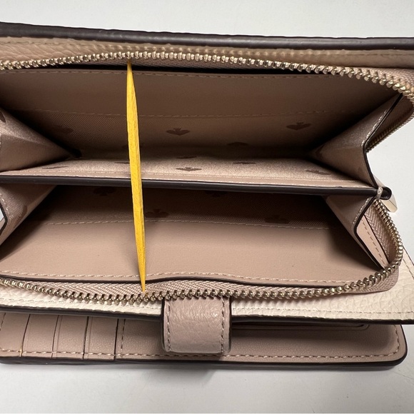 Kate Spade ♠️ New York Wallet - Picture 4 of 9